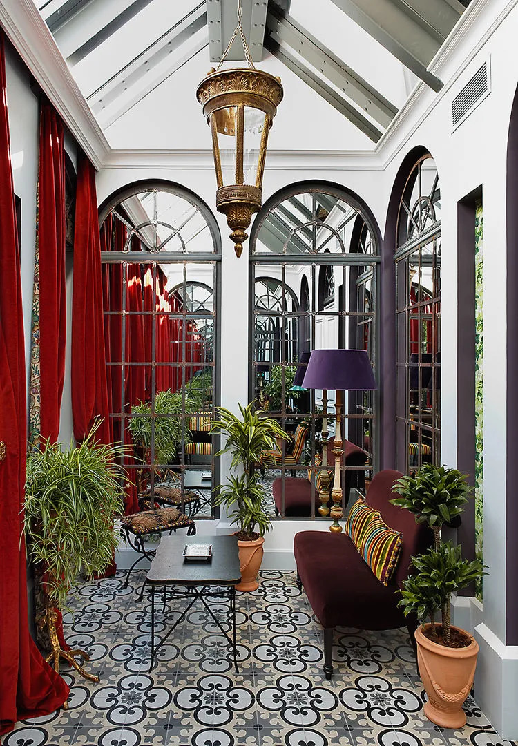 Photo - Saint James Paris