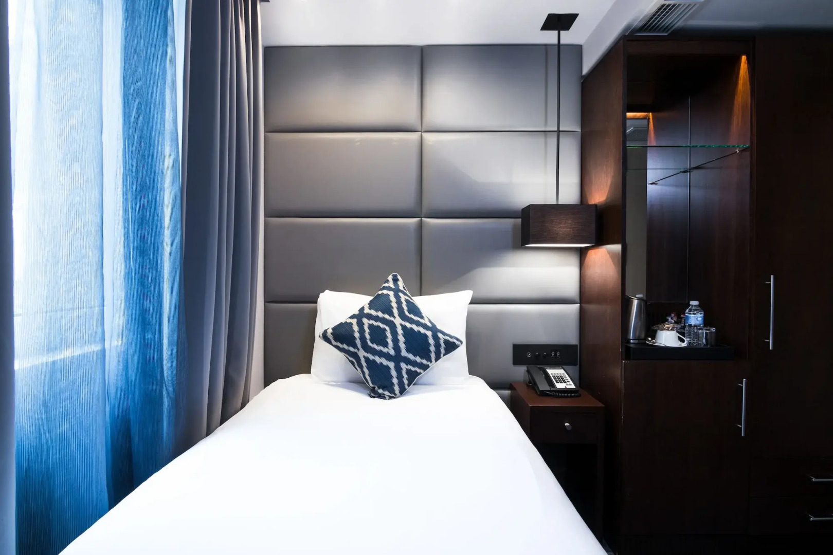 Photo - Montcalm Chilworth Townhouse