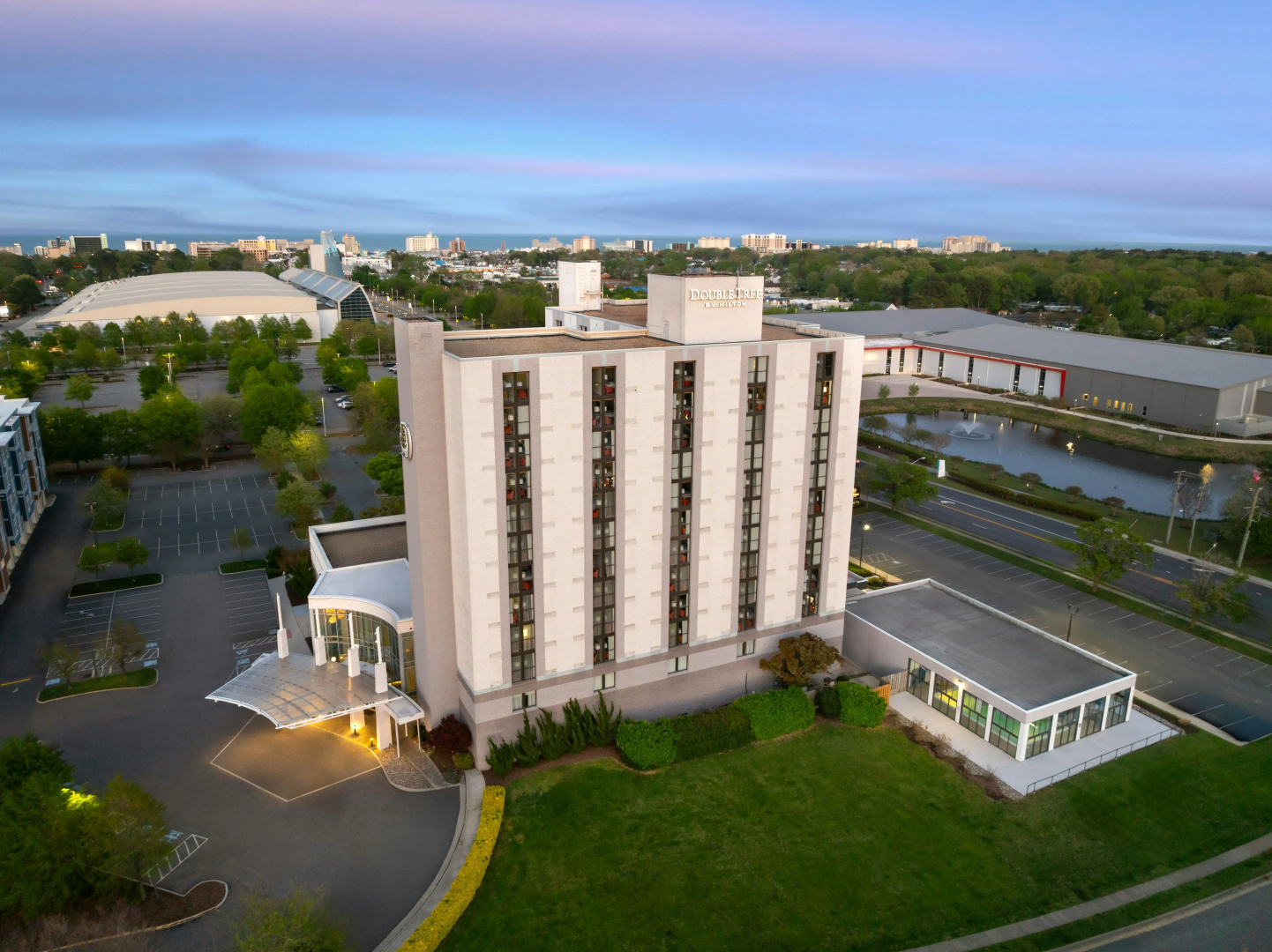 Foto - DoubleTree by Hilton Virginia Beach