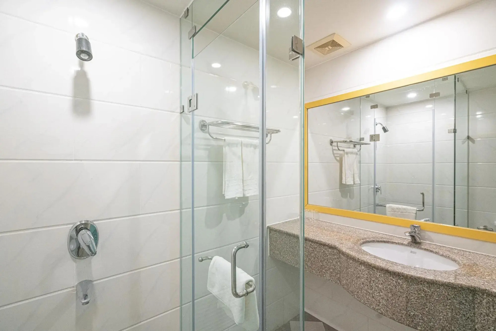 Photo - A25 Hotel - 55 Lê Anh Xuân