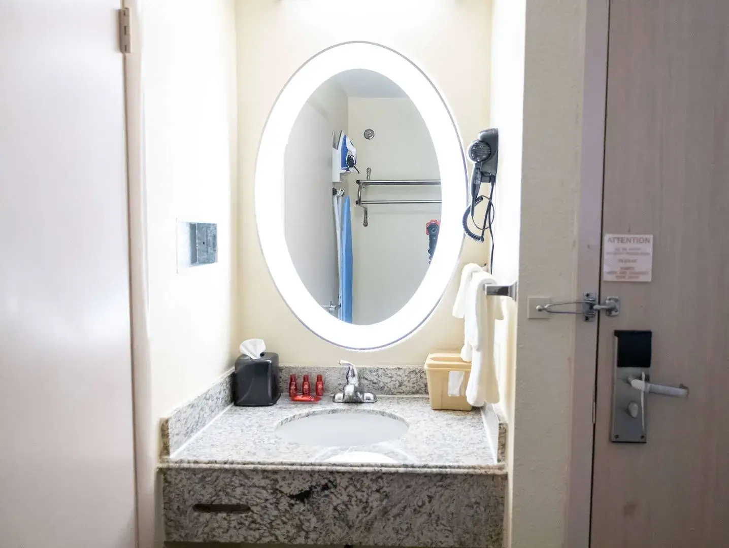 Foto - Days Inn by Wyndham College Park Atlanta Airport South