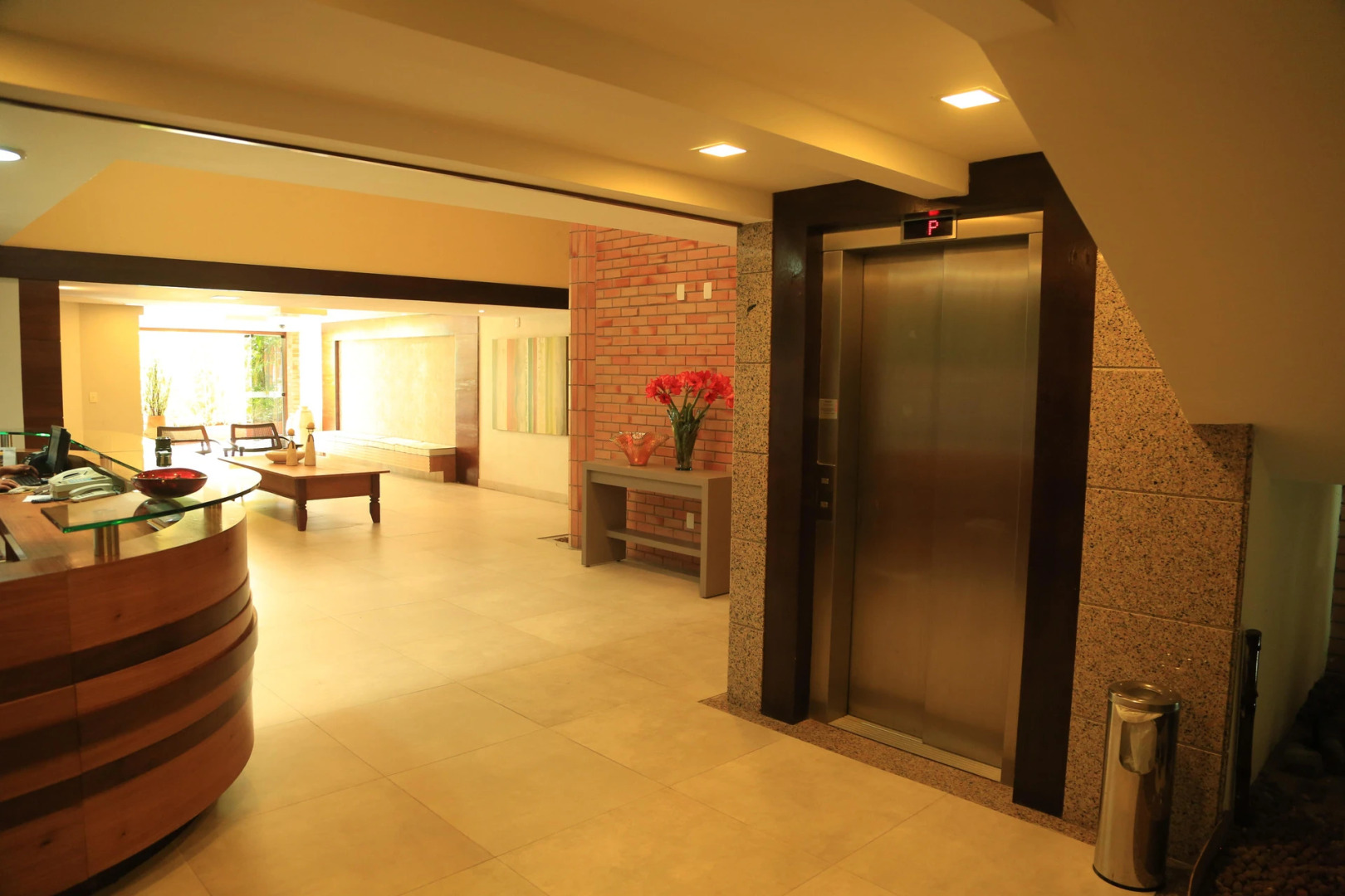 Foto - Garbos Soleil Hotel