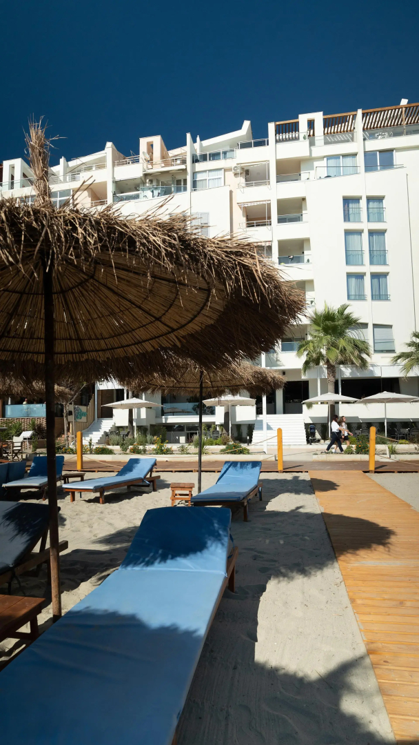 Photo - Seaside Hotel