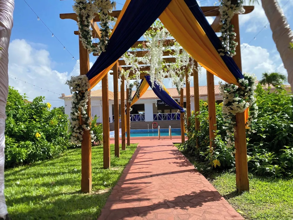 Foto - Point Salines Hotel