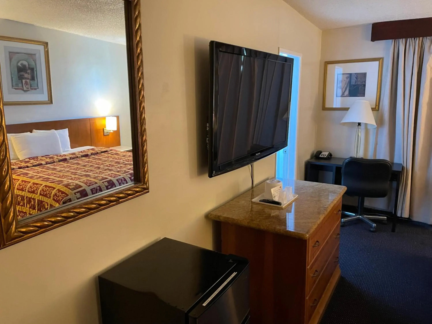 Photo - Grand Inn