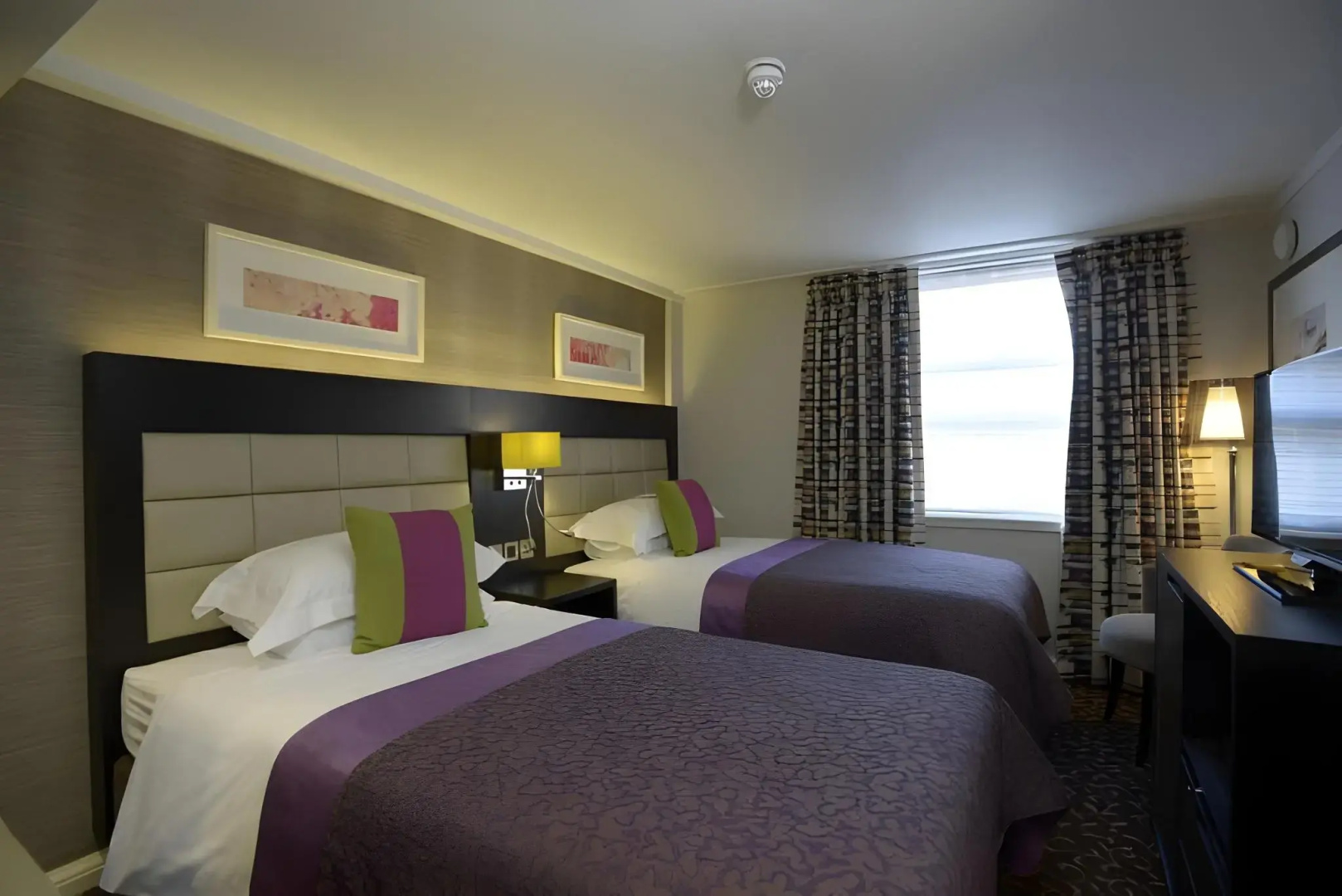 Photo - The Lensbury Resort