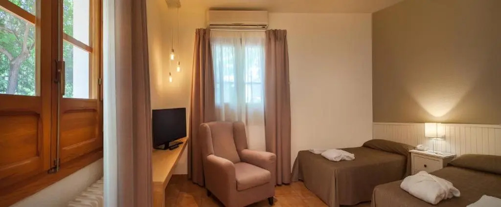 Photo - Balneario de Cofrentes