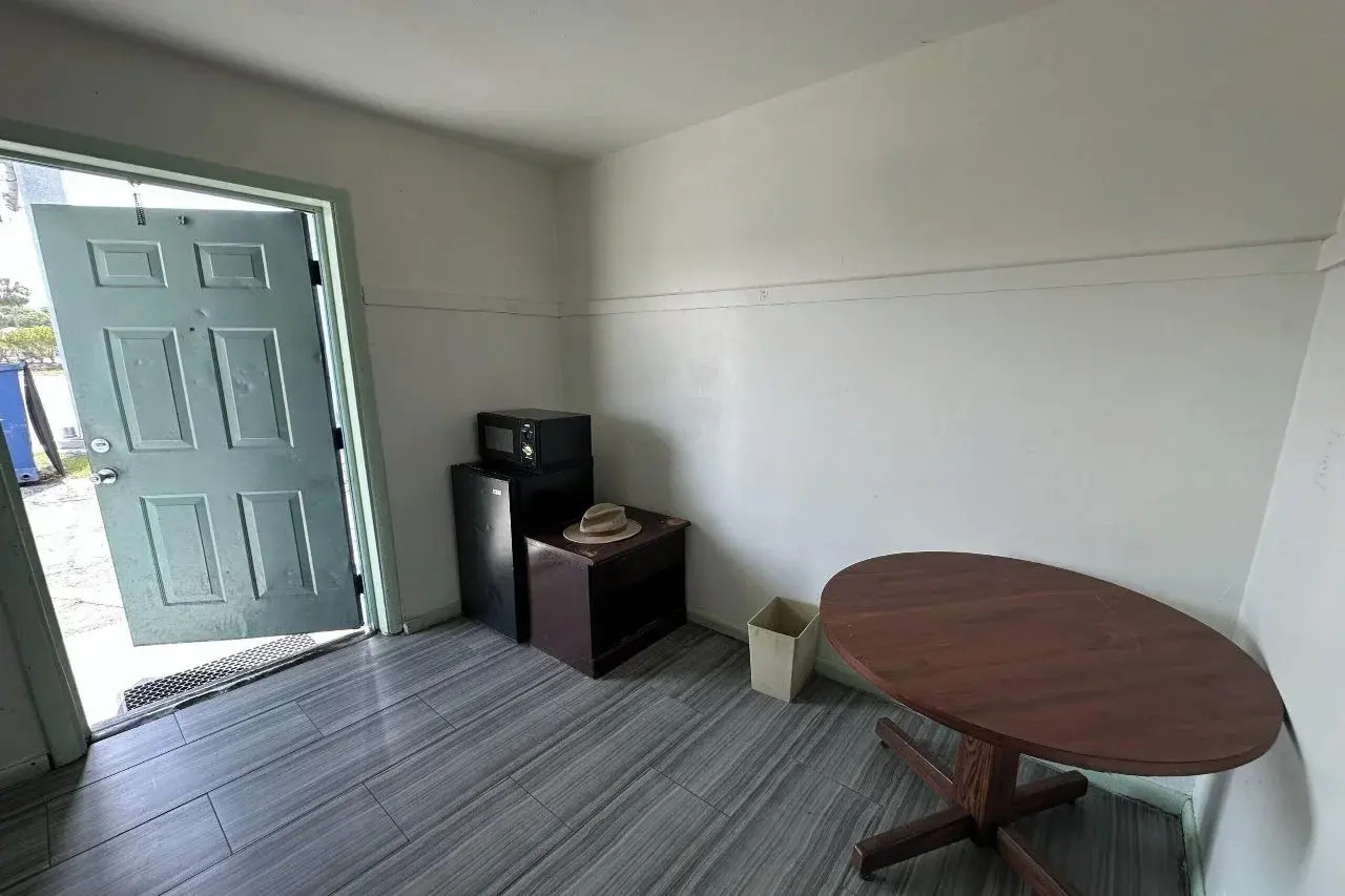 Foto - Base Motel By OYO South Tampa