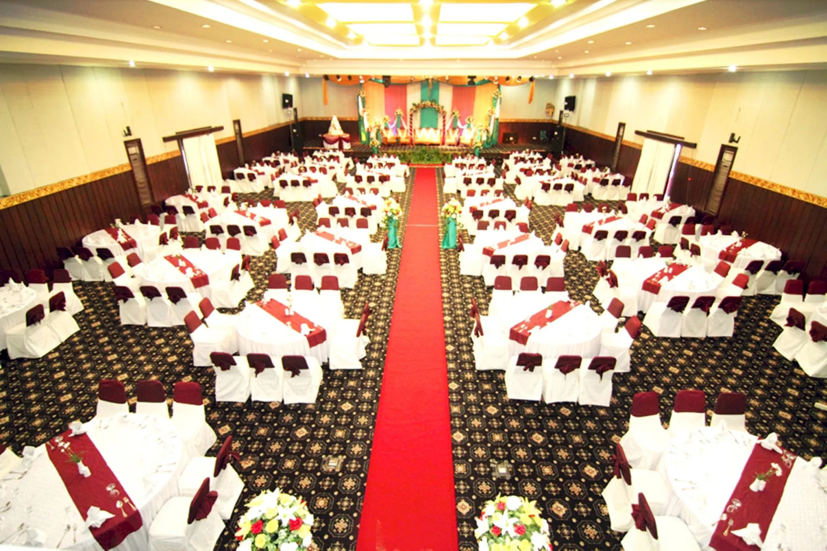 Foto - Nirmala Hotel & Convention Centre