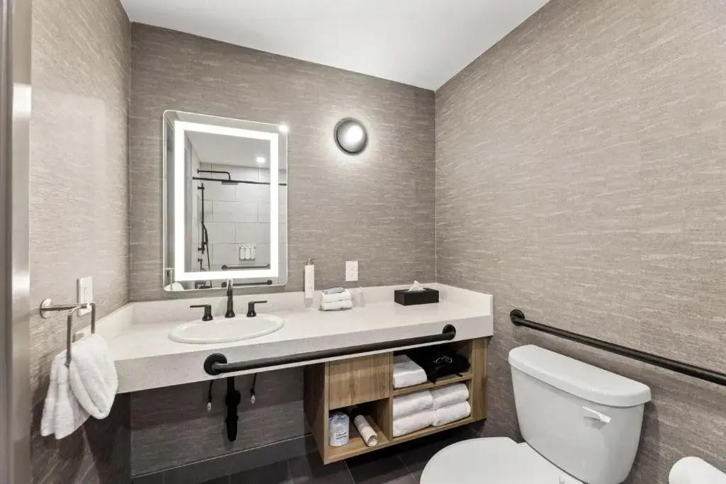 Photo - Sandman Signature Dallas Las Colinas Hotel & Suites