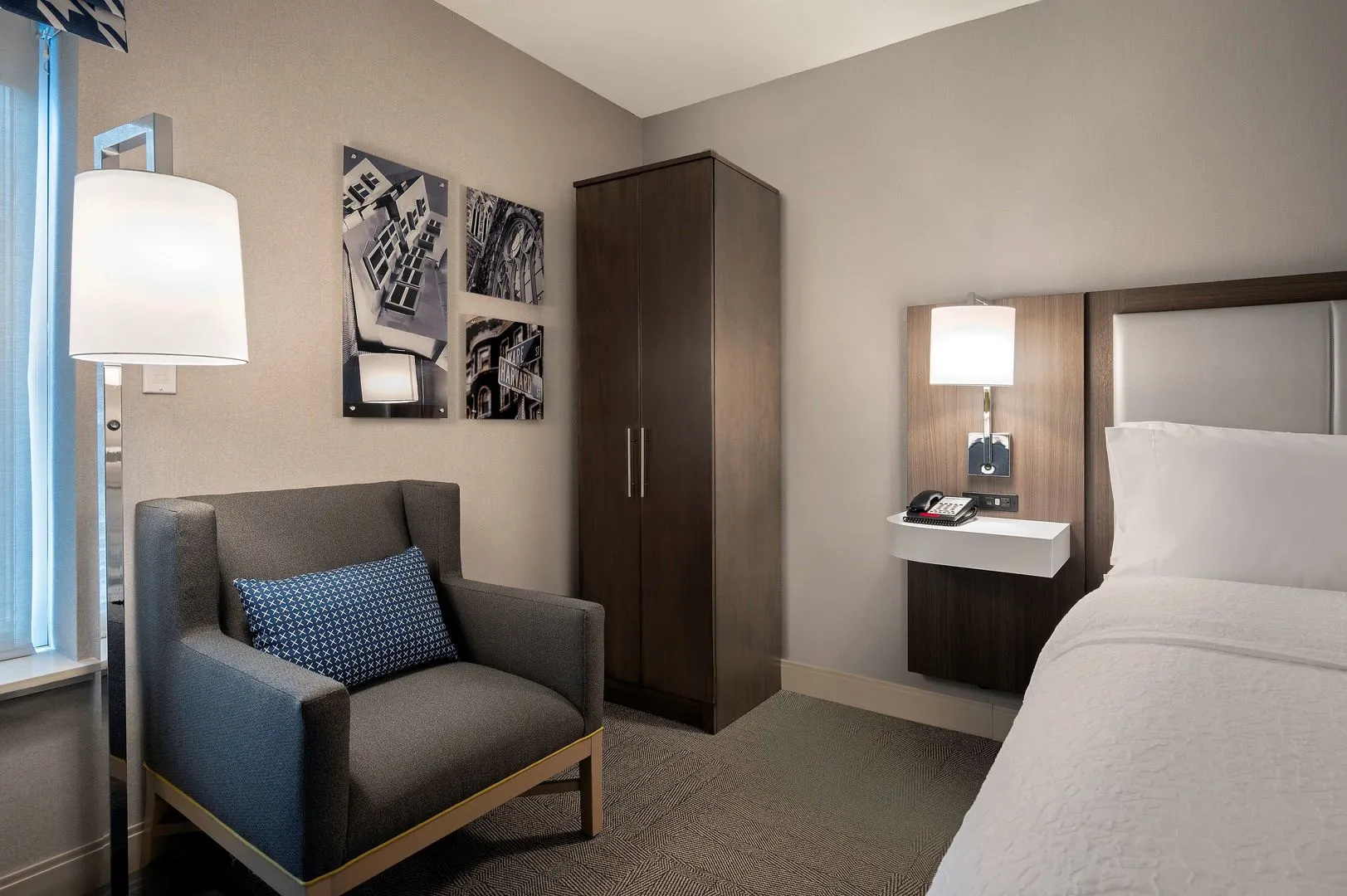 Photo - Hampton Inn by Hilton Boston/Cambridge