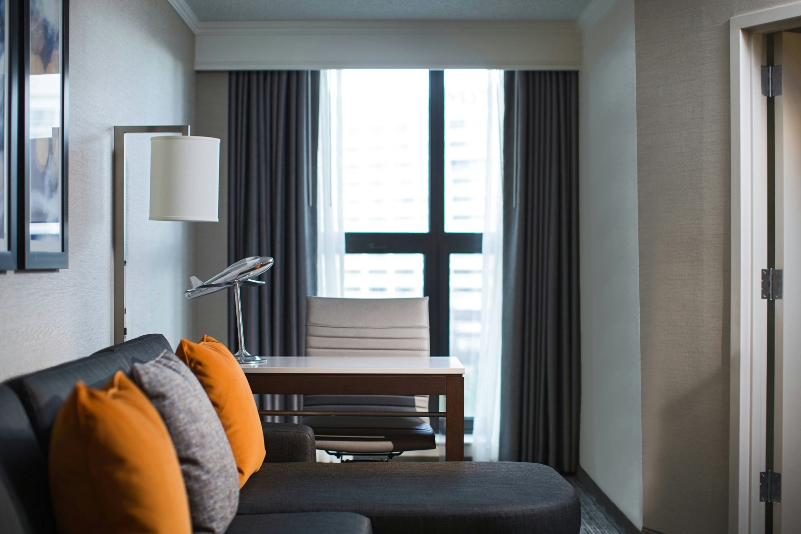 Photo - Chicago Marriott Suites O'Hare
