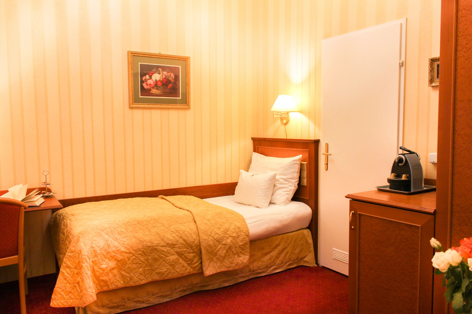 Foto - Opera Suites - Self Check-in