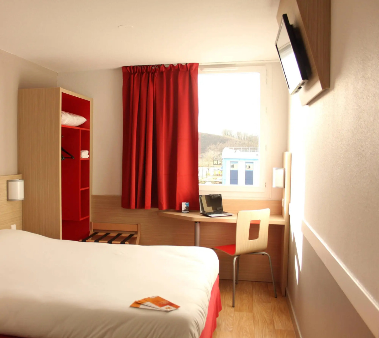 Photo - B&B HOTEL Lyon Aéroport Saint-Quentin-Fallavier