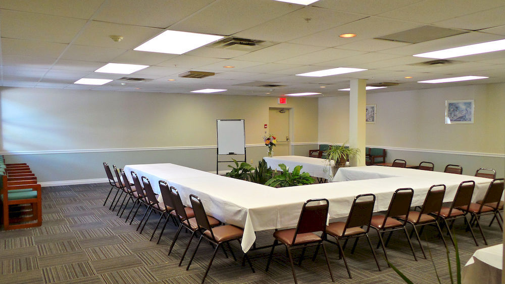 Photo - Gibsons Garden Hotel