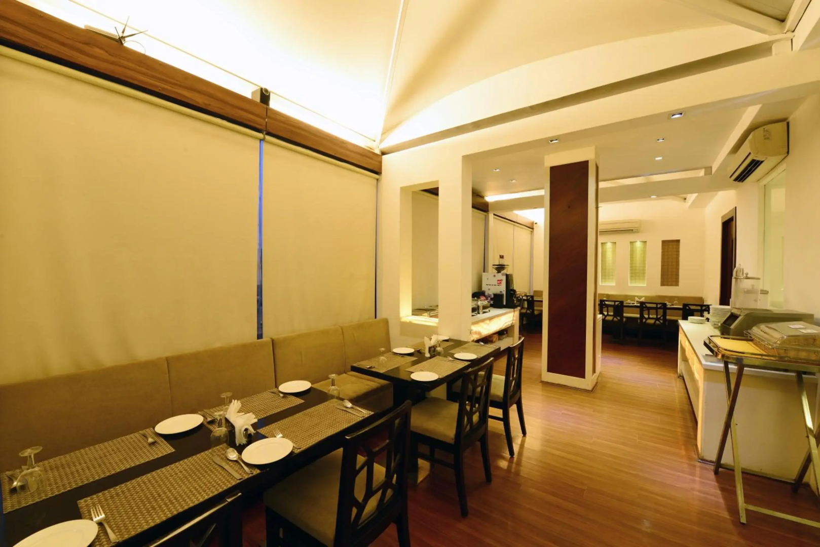 Photo - Hotel Chanchal Deluxe - New Delhi Train Station