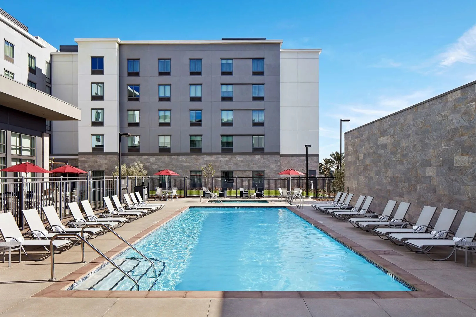 Photo - Hampton Inn Long Beach Airport, Ca