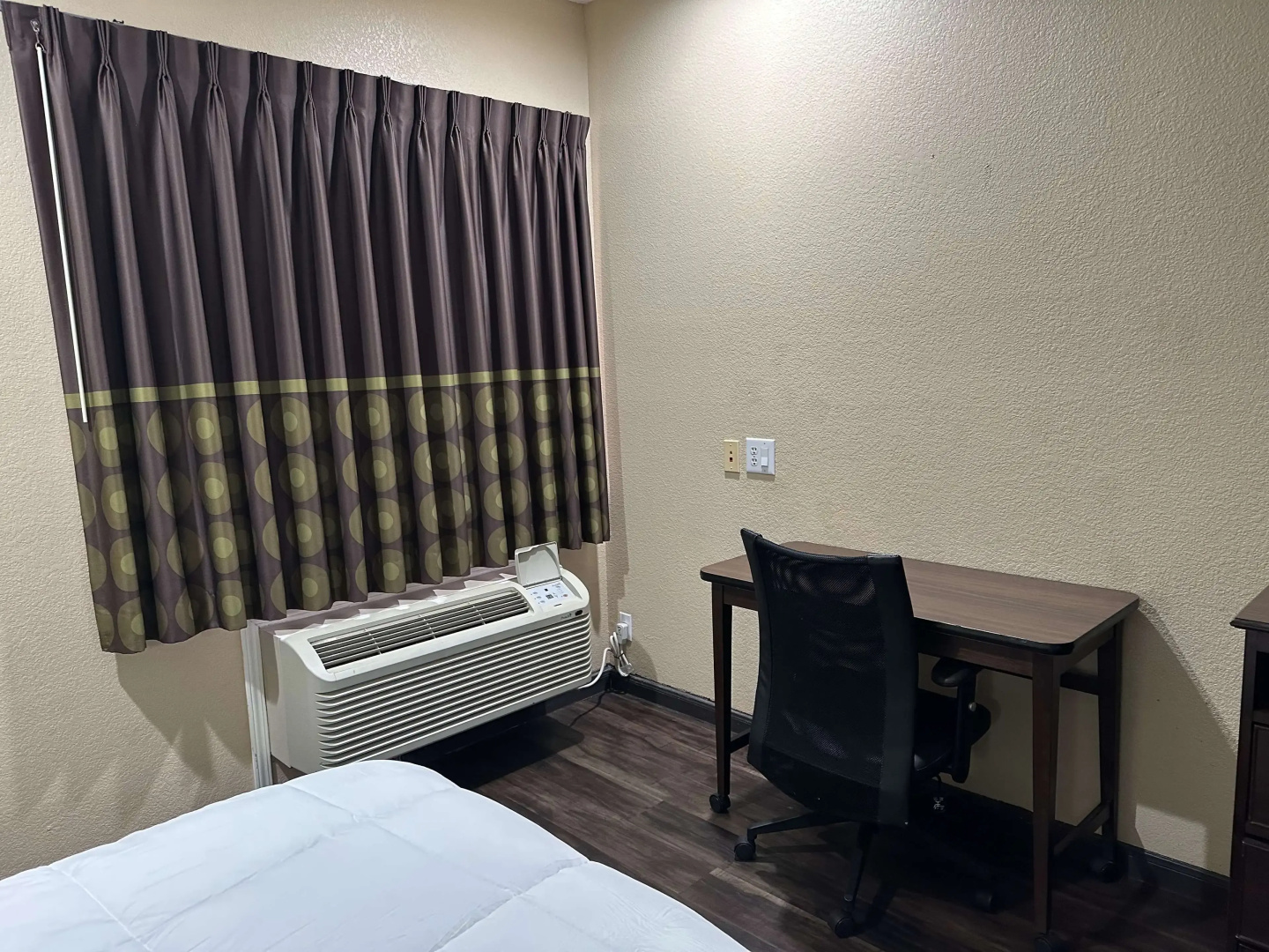 Photo - Red Lion Inn & Suites IAH Airport East
