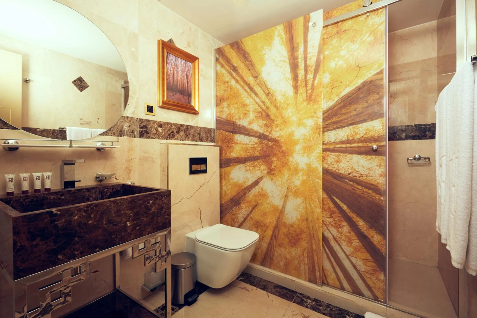 Foto - Number One Oxford Street Hotel & Suites