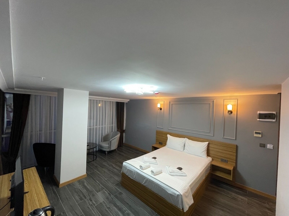 Waves Hotel