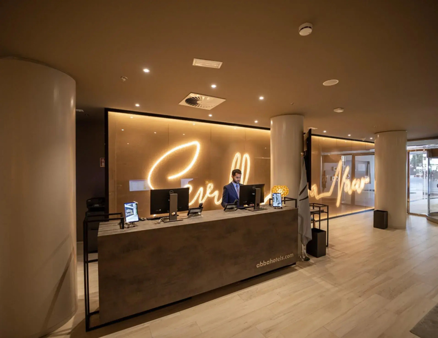 Photo - abba Sevilla