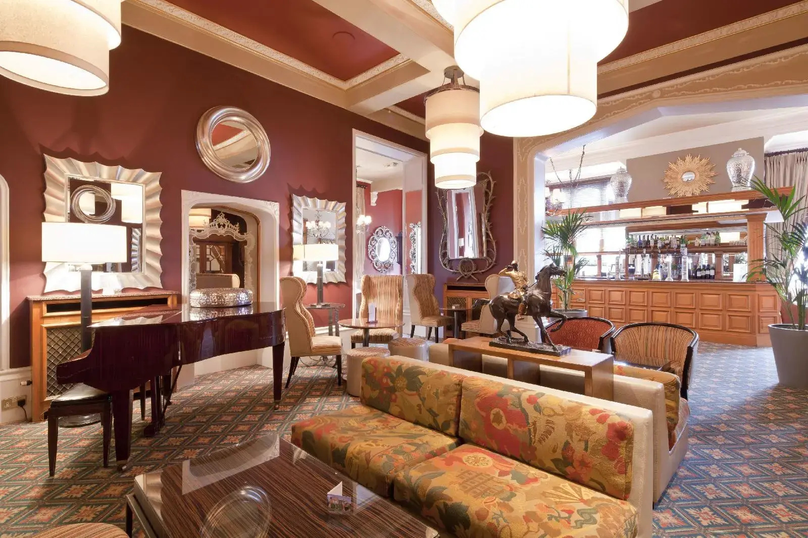 Foto - Best Western Plough & Harrow Hotel