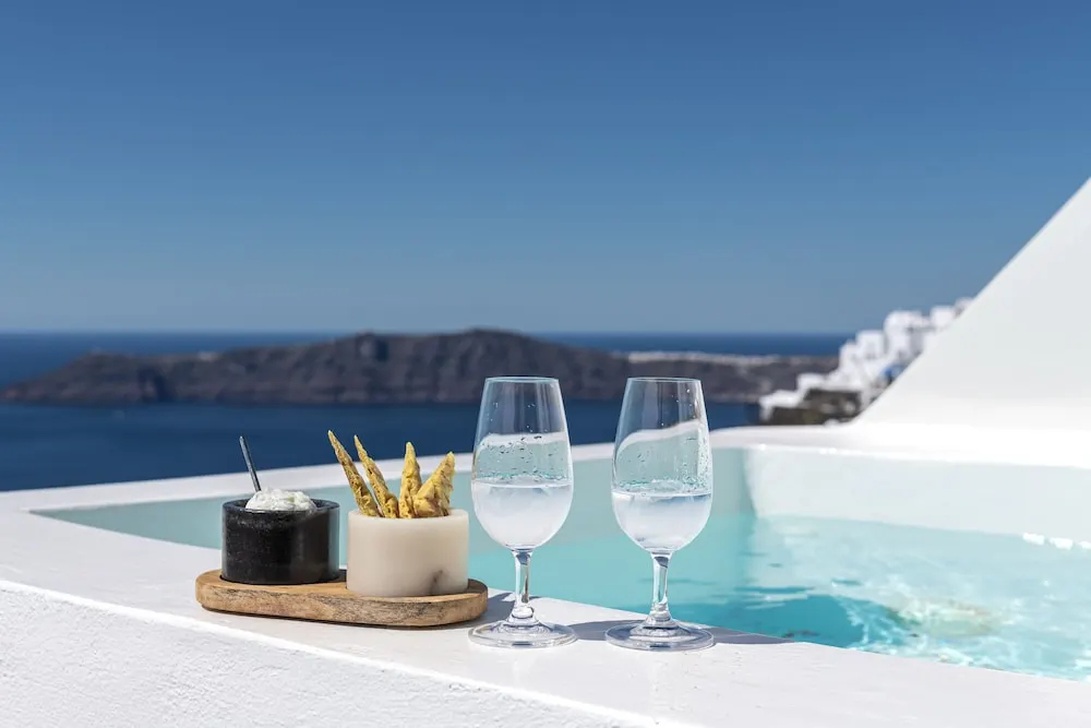 Photo - Akra Suites & Spa