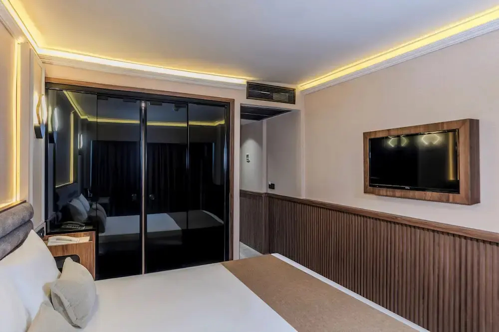 Photo - Felix Hotel