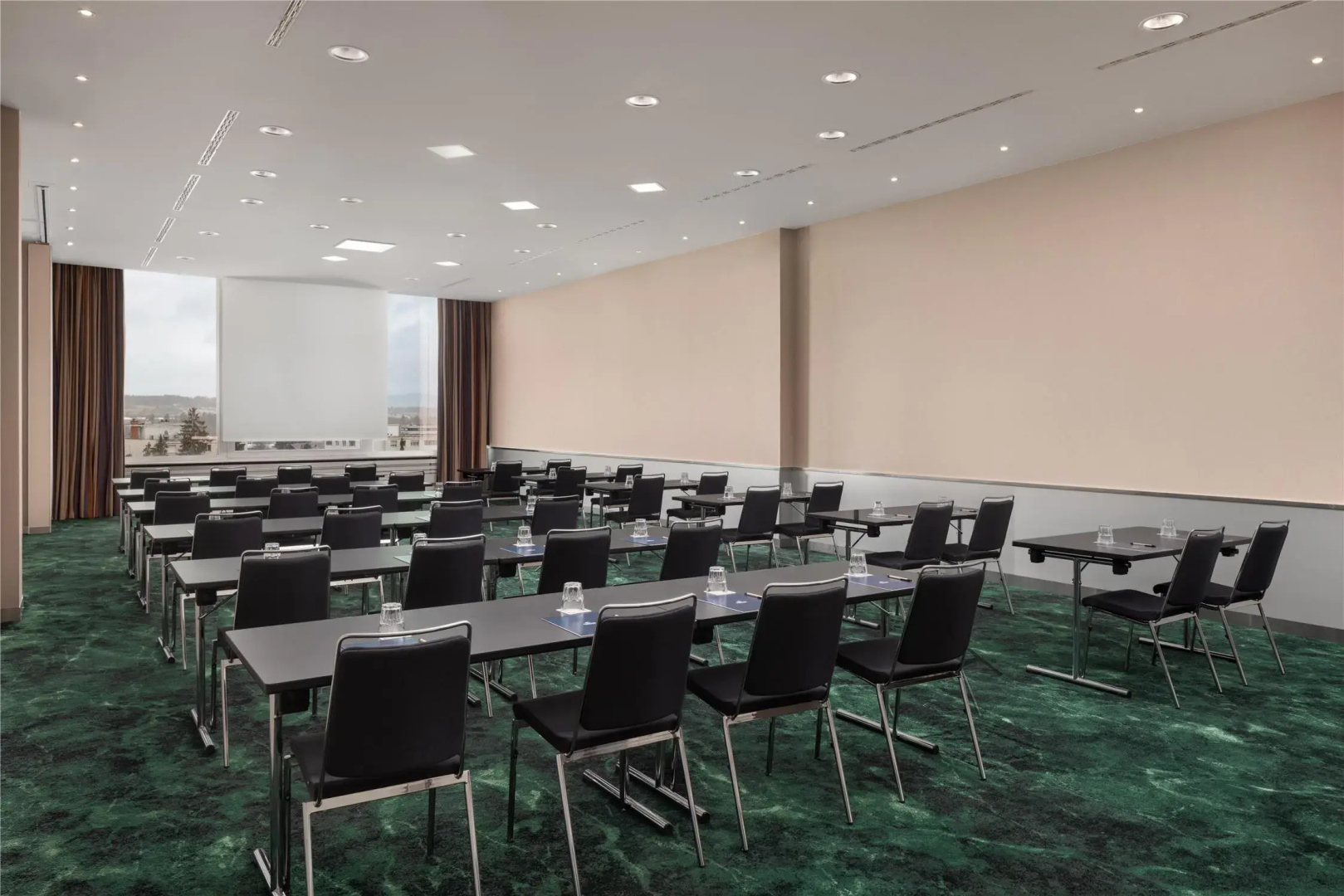 Photo - Hilton Zurich Airport