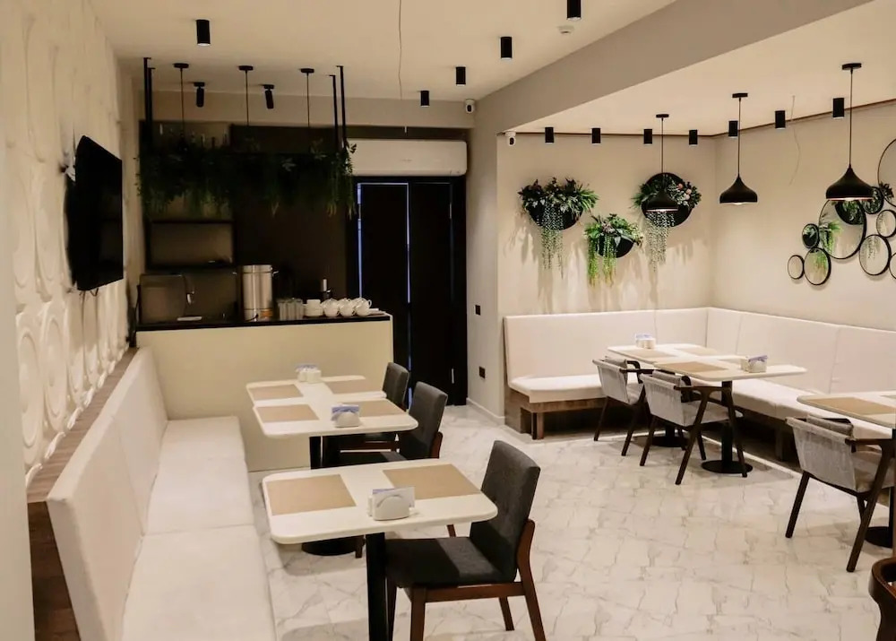 Photo - Kristal Inn Hotel