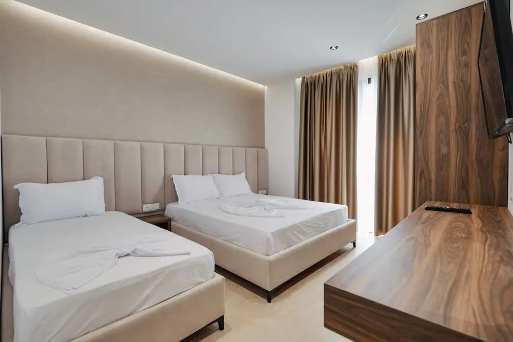 Photo - Sunlight Hotel