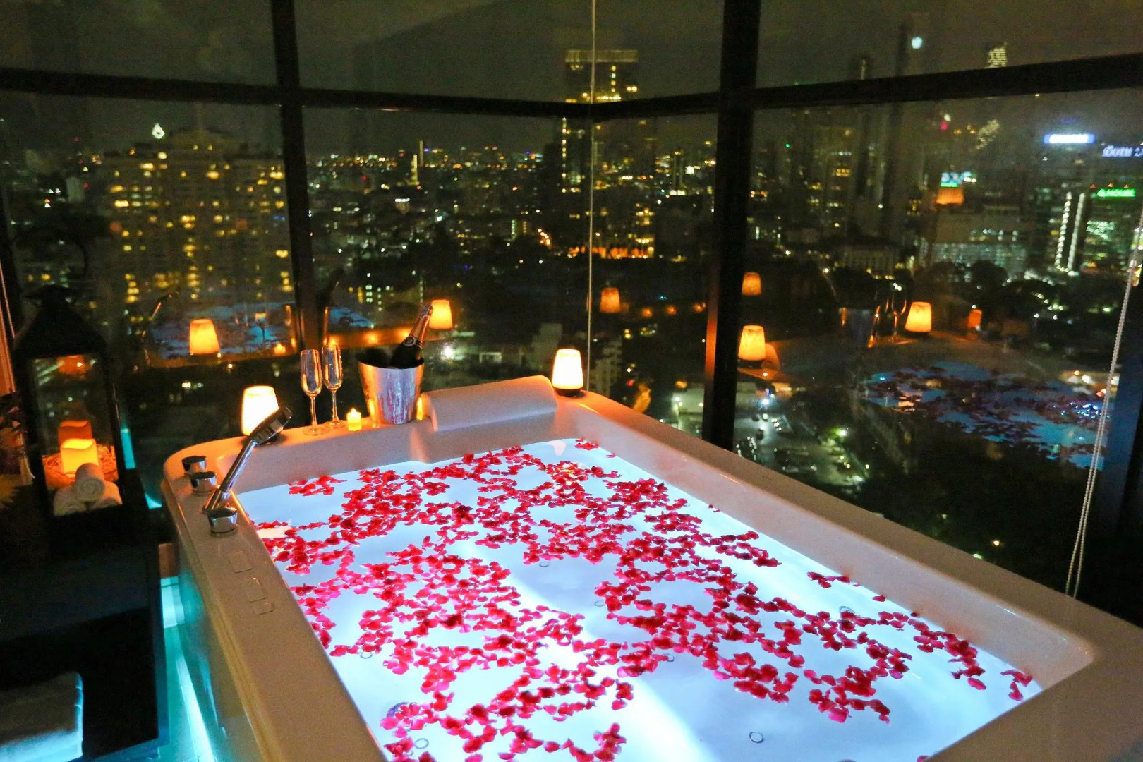 Foto - AETAS lumpini