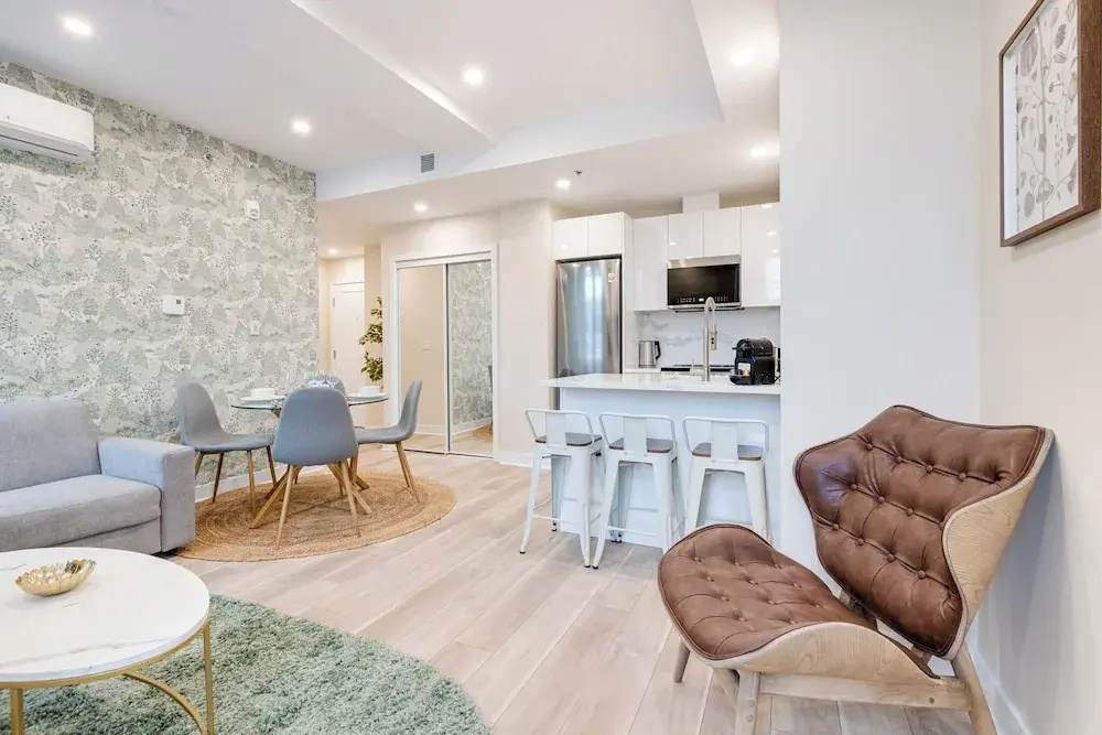 Photo - Mont Royal Suites - M11