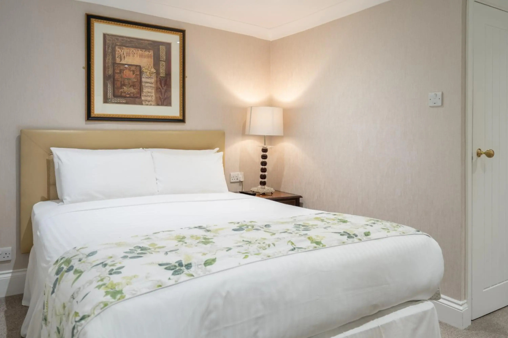 Photo - The Clarendon Hotel