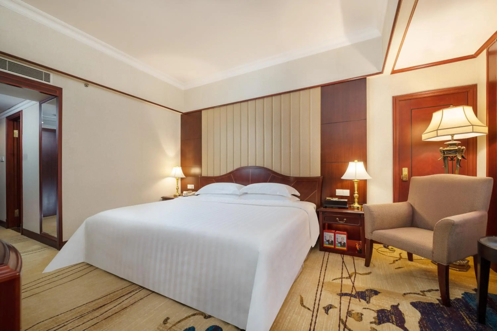 Photo - Regal Palace Hotel