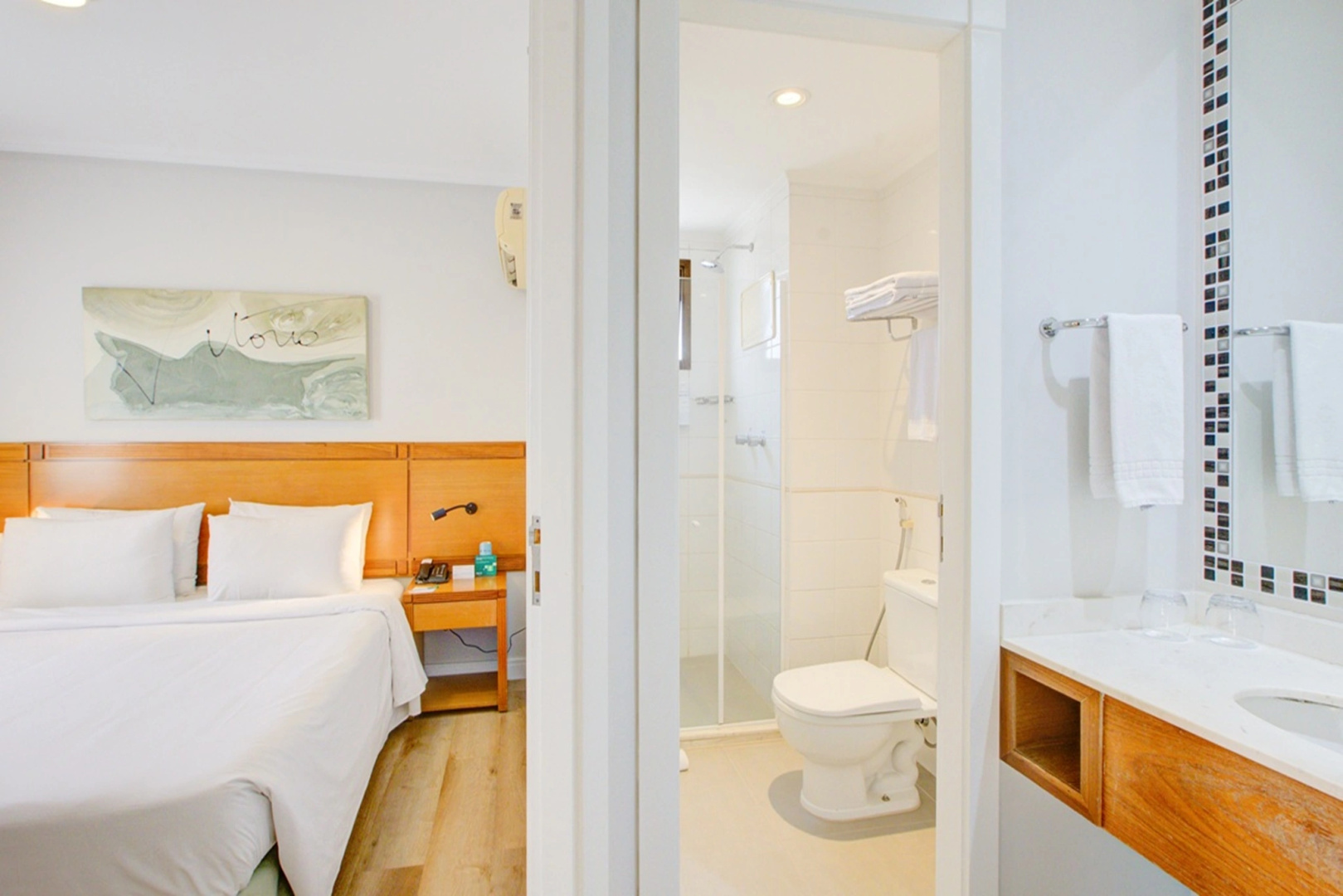 Photo - Quality Suites Vila Olimpia