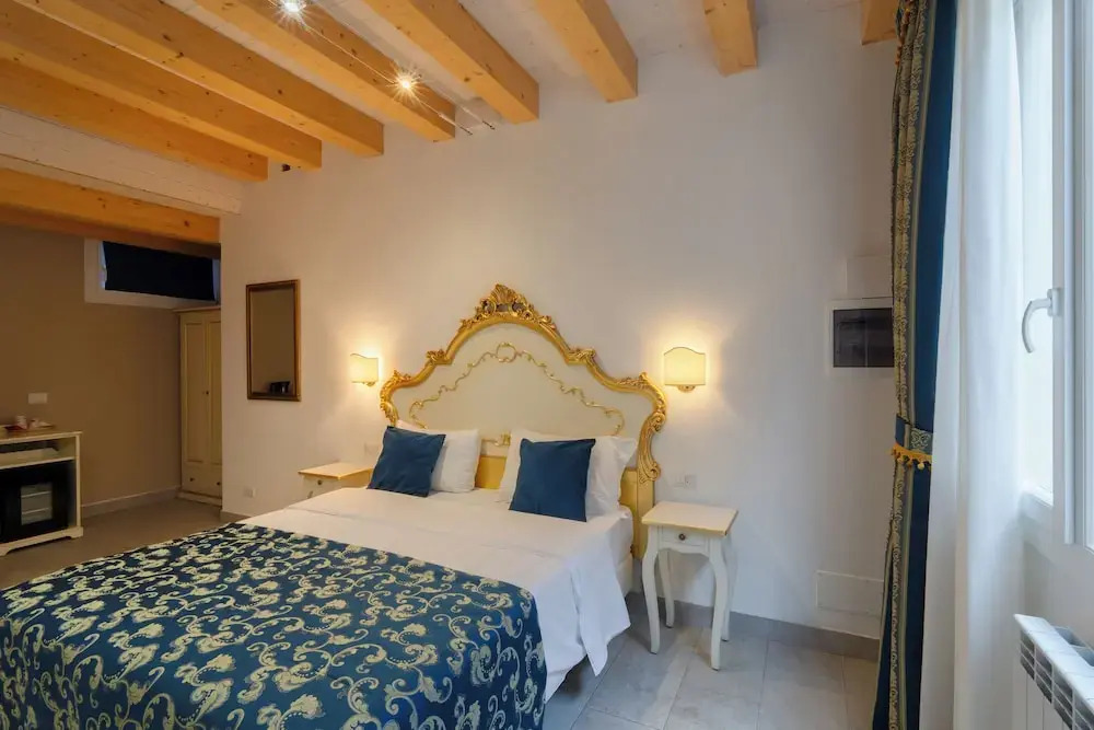 Photo - Venice Rooms
