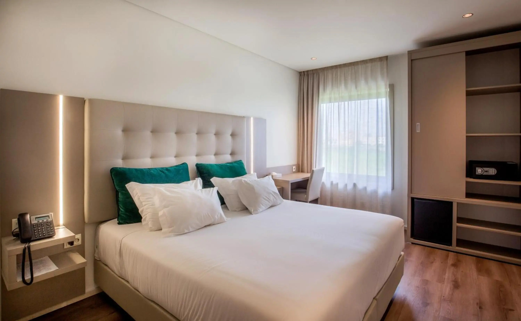 Photo - Oporto Airport & Business Hotel