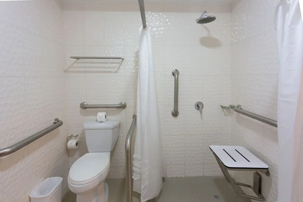 Foto - Howard Johnson by Wyndham Lima Miraflores Art House