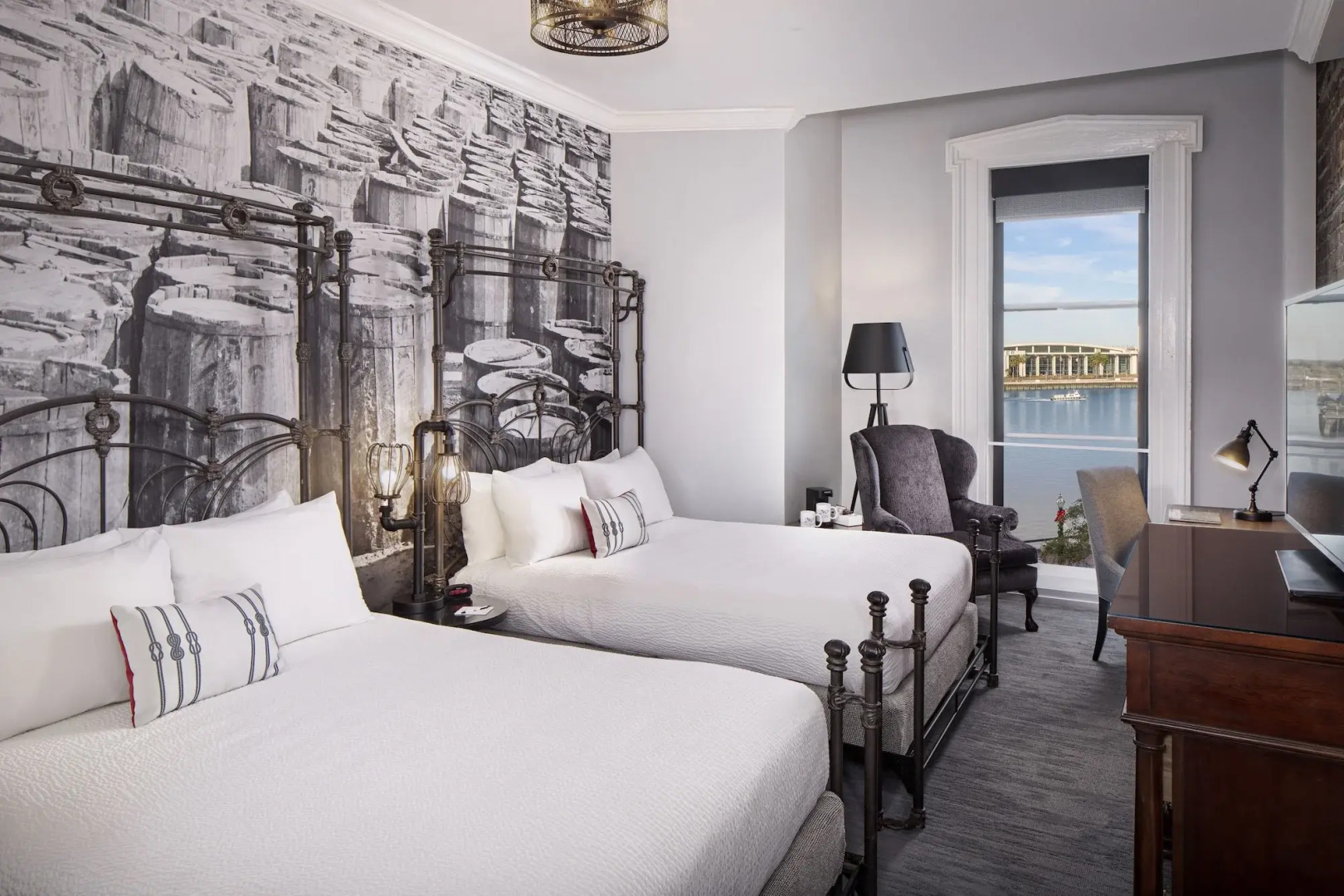 Photo - River Street Inn