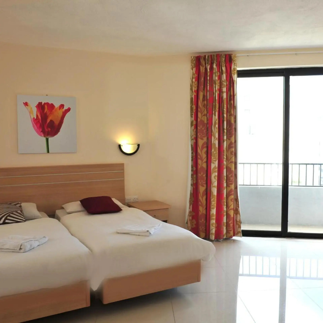 Photo - Dean Hamlet Hotel