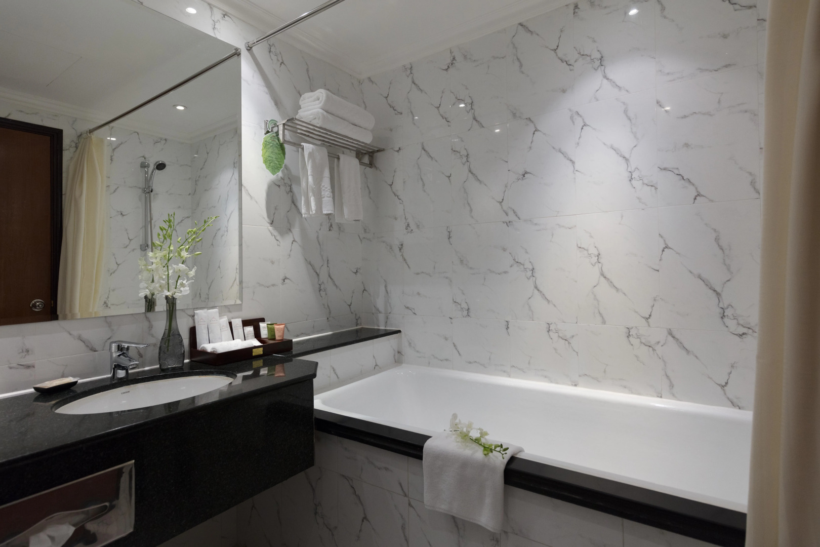 Photo - Windsor Plaza Hotel