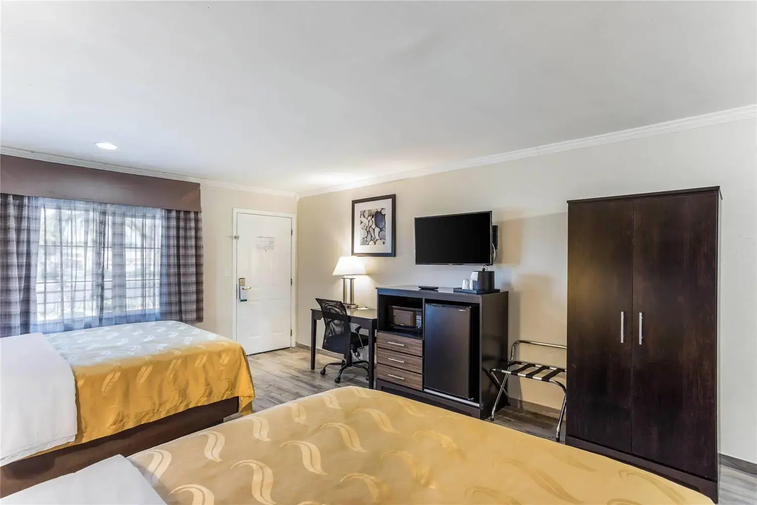 Photo - Escondido Inn