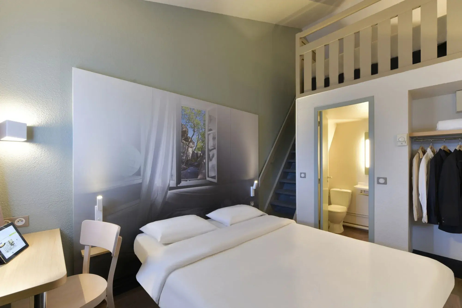 Foto - B&B HOTEL Clermont-Ferrand Le Brézet Aéroport