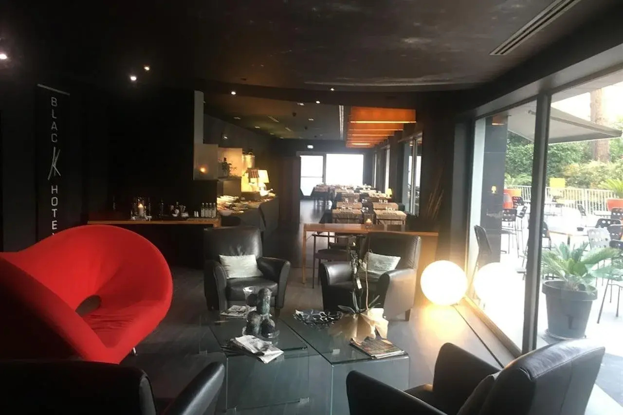 Foto - Black Hotel