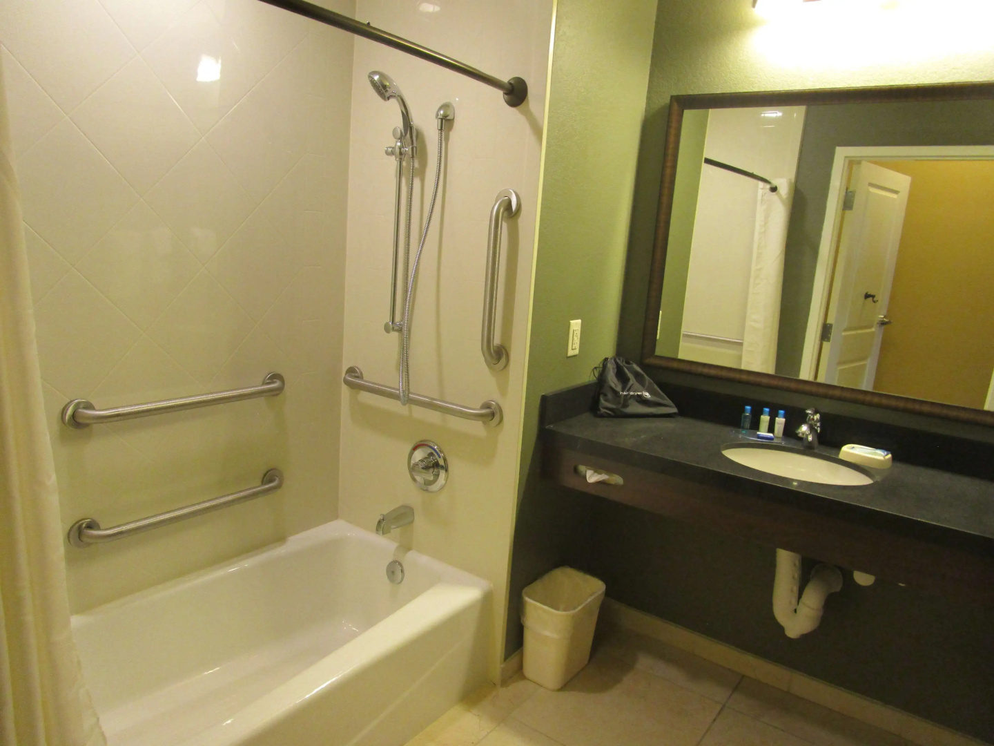 Foto - Best Western Plus Hudson Hotel & Suites