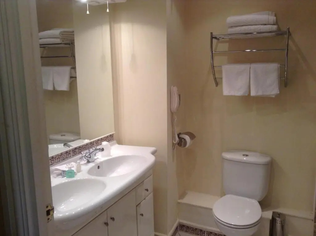 Photo - Brook Hall Hotel