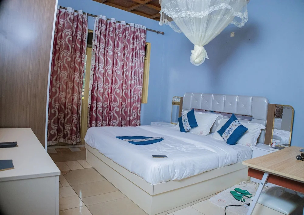 Best Inn Motel MUSINGUZI Frank
