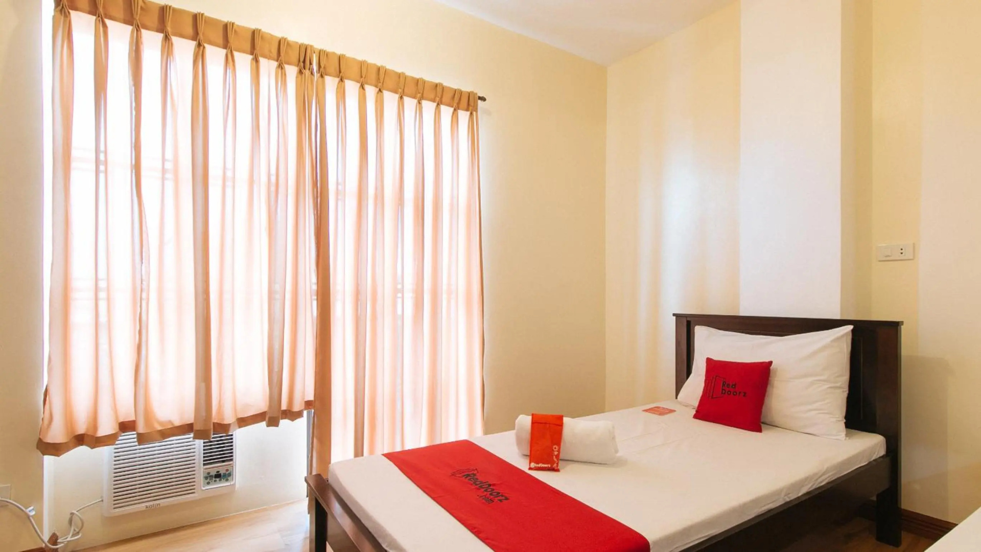 Foto - RedDoorz Plus near Johnson and Johnson Paranaque