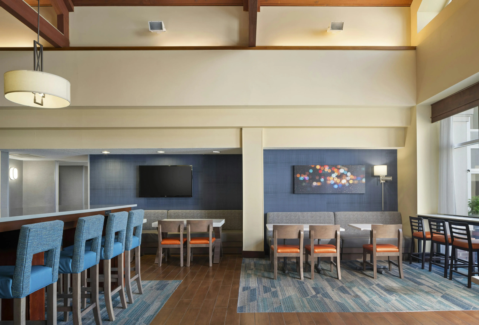 Photo - Hampton Inn & Suites Newport News (Oyster Point)
